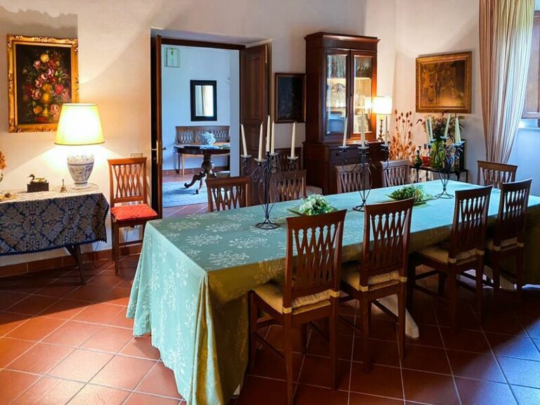 12-s594-farmhouse-for-sale-chianti-Casale-La-Madonna-via-dei-colli