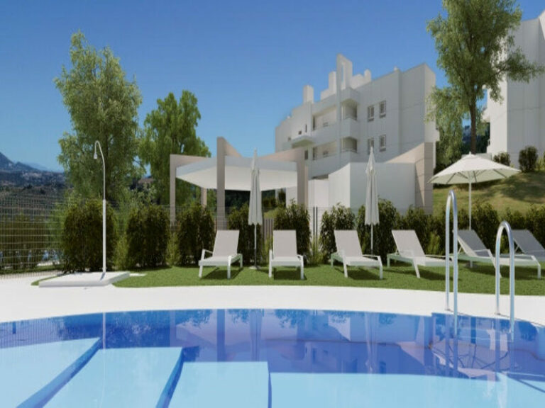 A3_Solana_Village_-apartments_La-_Cala_Golf_pool-880x370
