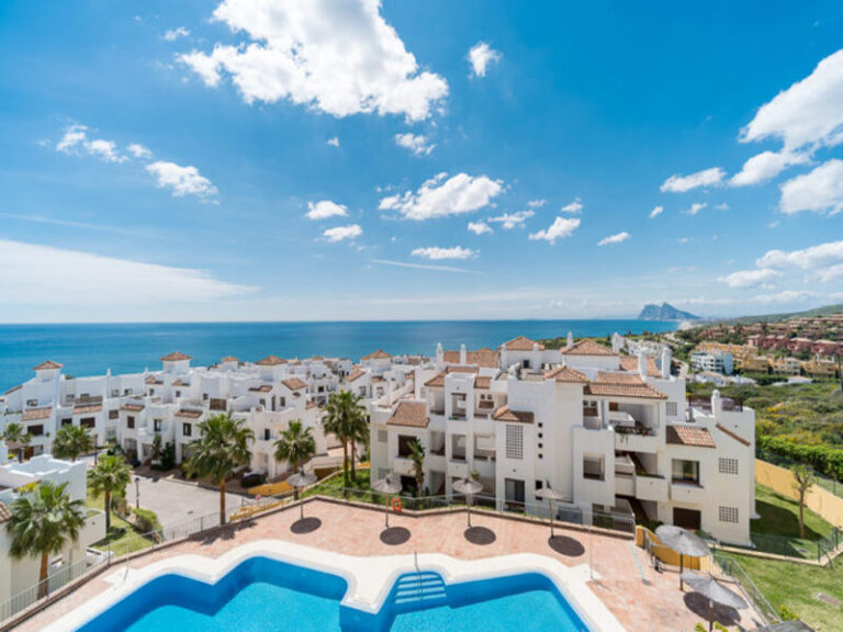 swimming pool and the view