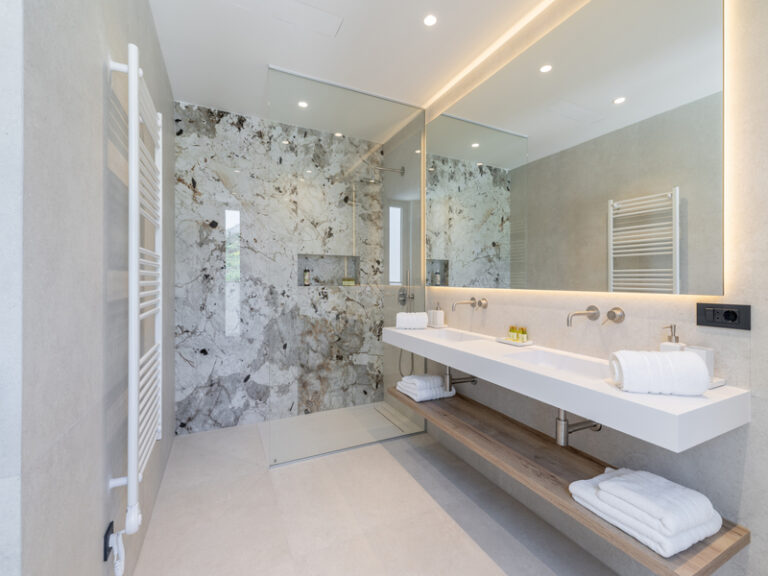 VIP bathroom