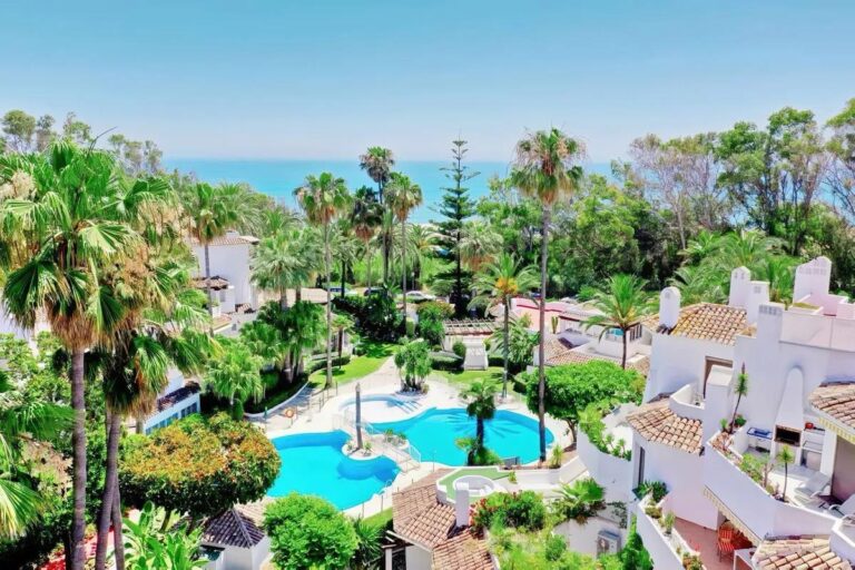 sea view and pool, garden