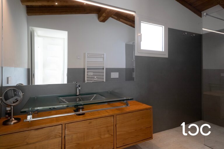 bathroom detail