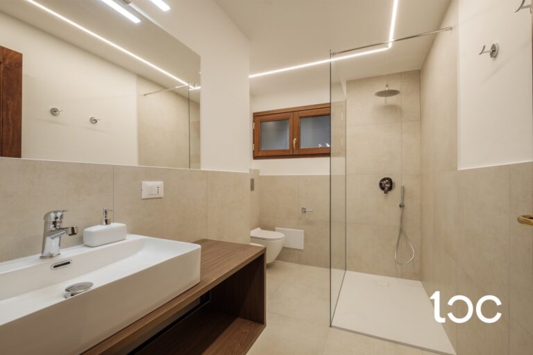 bathroom ii.